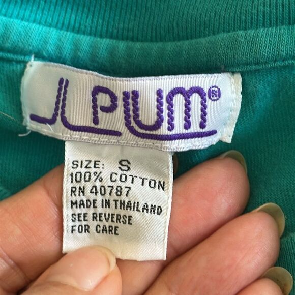 Vintage 80s/90s J L Plum Teal Short Sleeve Cotton T-shirt/ embroidered pocket - Picture 8 of 9